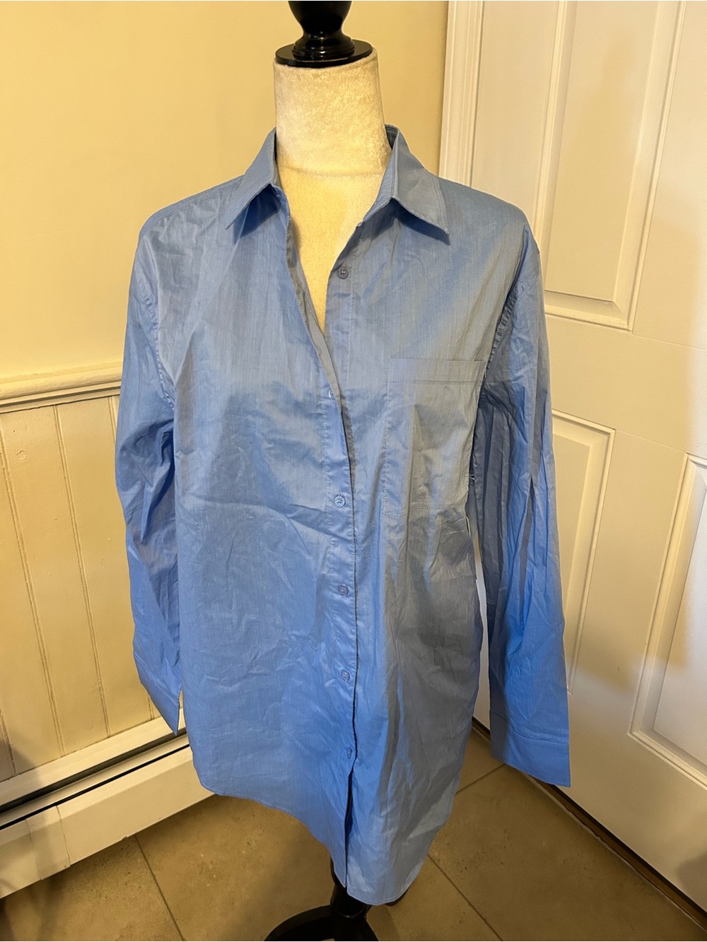 NWT La Miel Women’s Oversized Button Down Poplin Shirt Blue Size Small